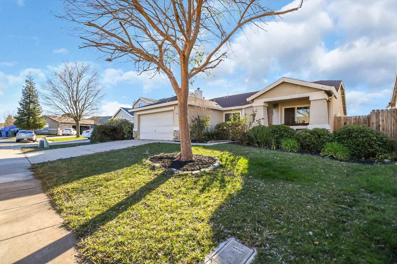 607 Stineman Court - Photo 1