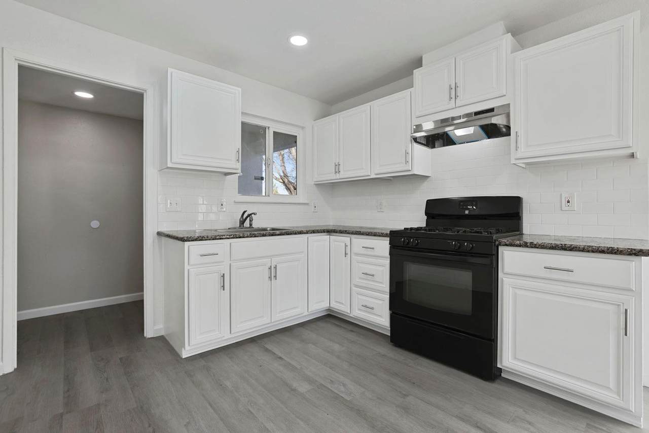 756 San Lucas Avenue - Photo 1