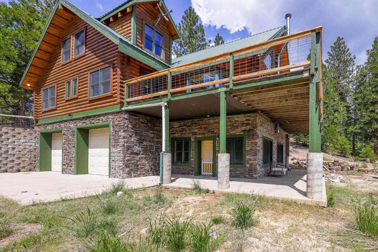 7348 Lakeview Circle - Photo 1