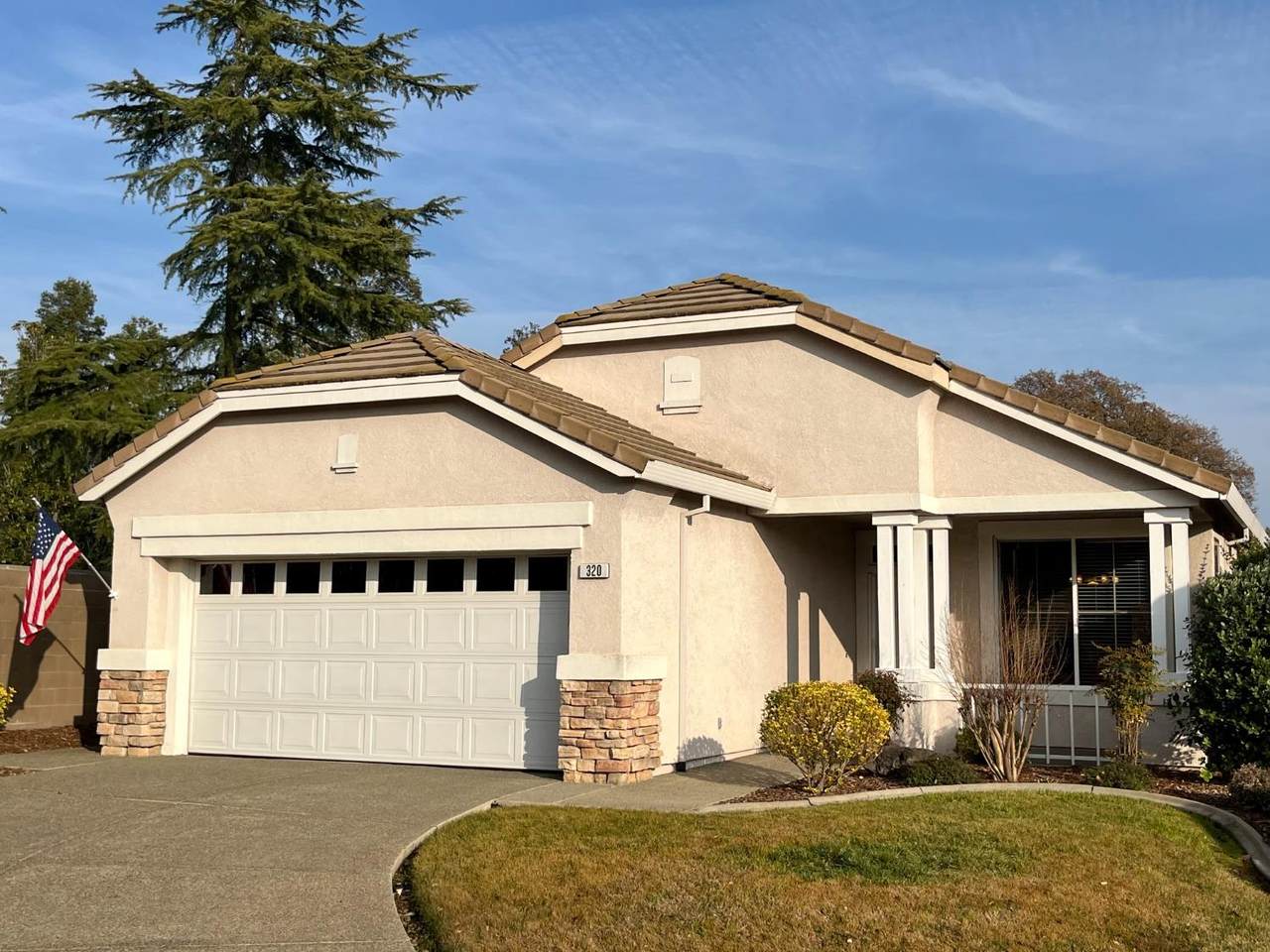 320 Whisperlodge Court - Photo 1