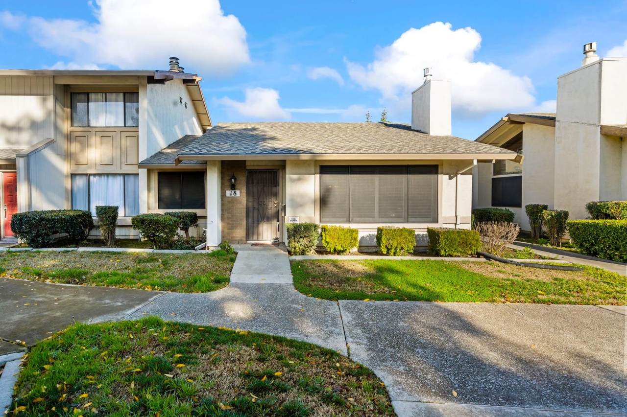 18 Lancaster Drive - Photo 1