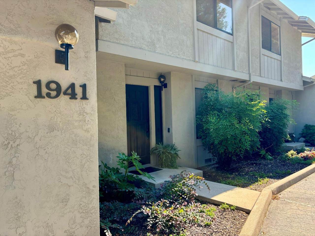 1941 Berkeley Avenue - Photo 1