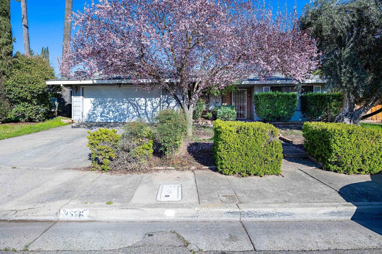 3536 Trinity - Photo 1
