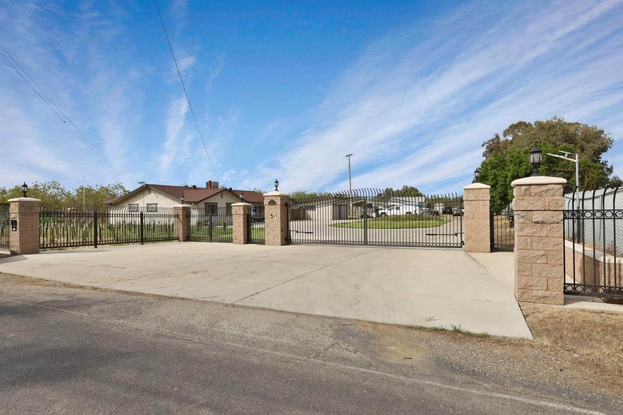 2195 Baldwin Lane - Photo 1