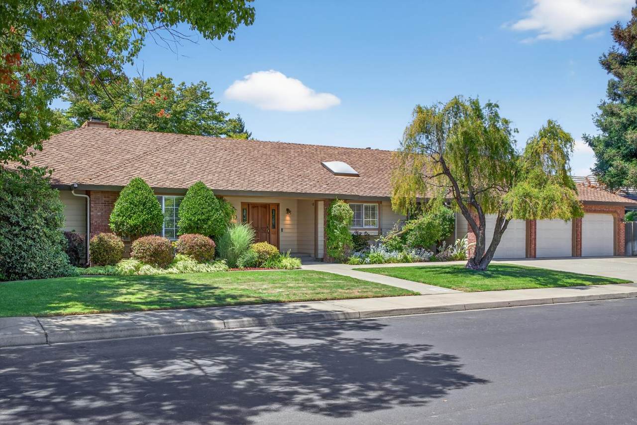 https://bt-photos.global.ssl.fastly.net/sacramento/1280_boomver_1_560864277-2.jpg