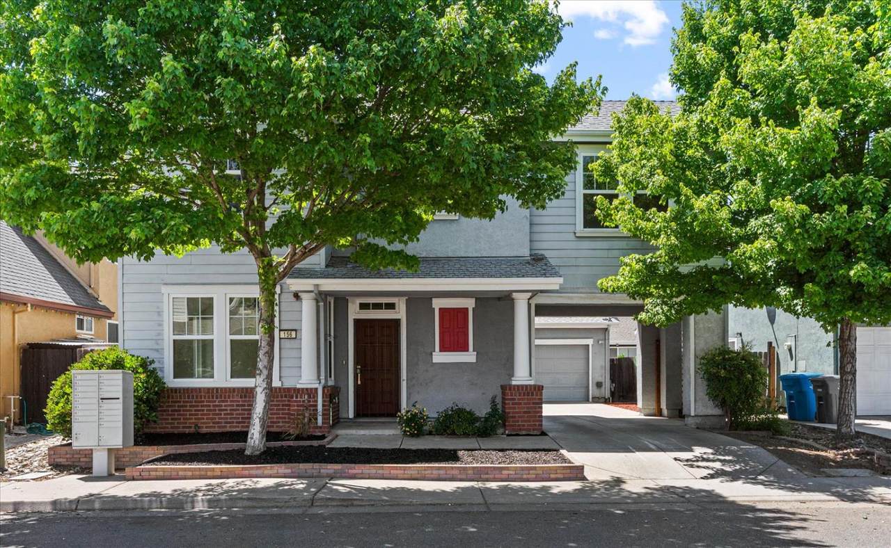 156 Bristol Way - Photo 1