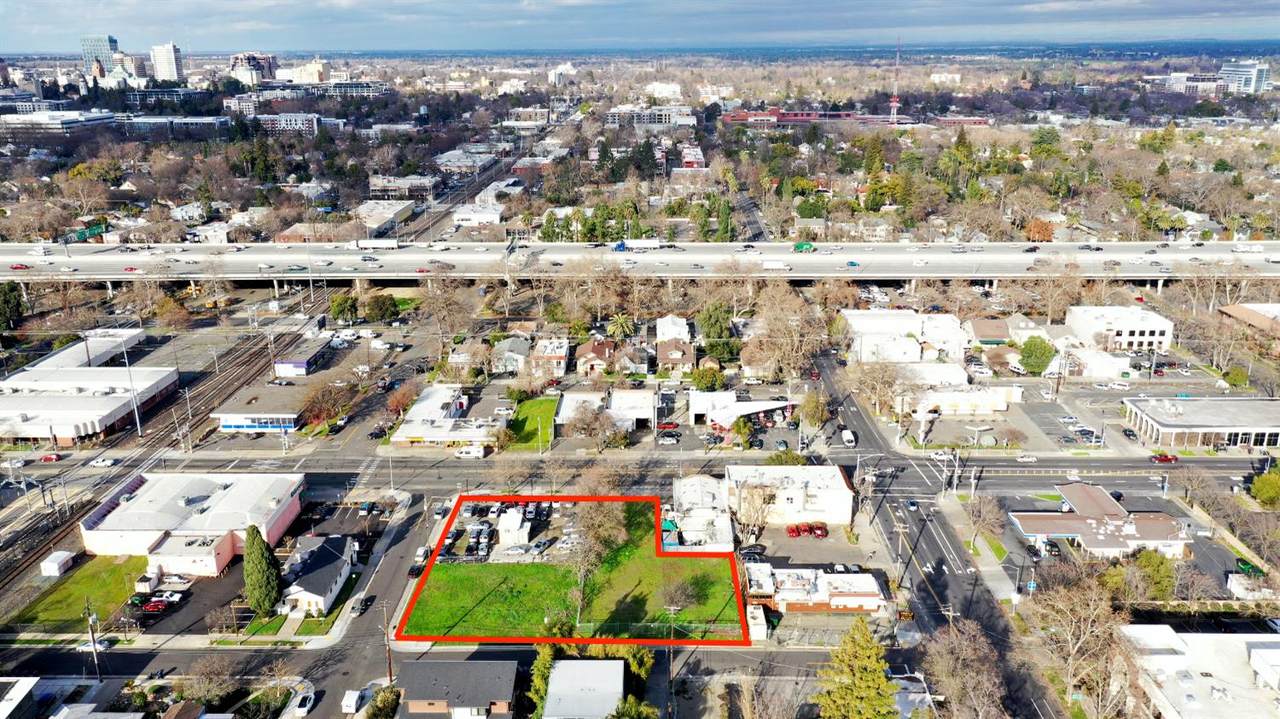 2000 Broadway - Photo 1