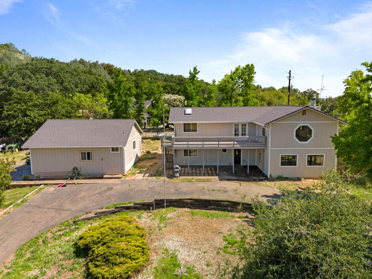 17905 Burke Drive - Photo 1