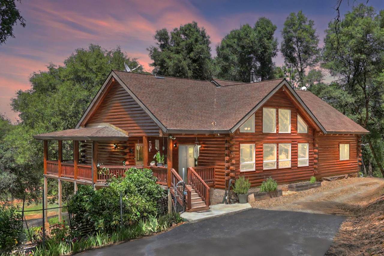 3059 Squirrel Hollow - Photo 1