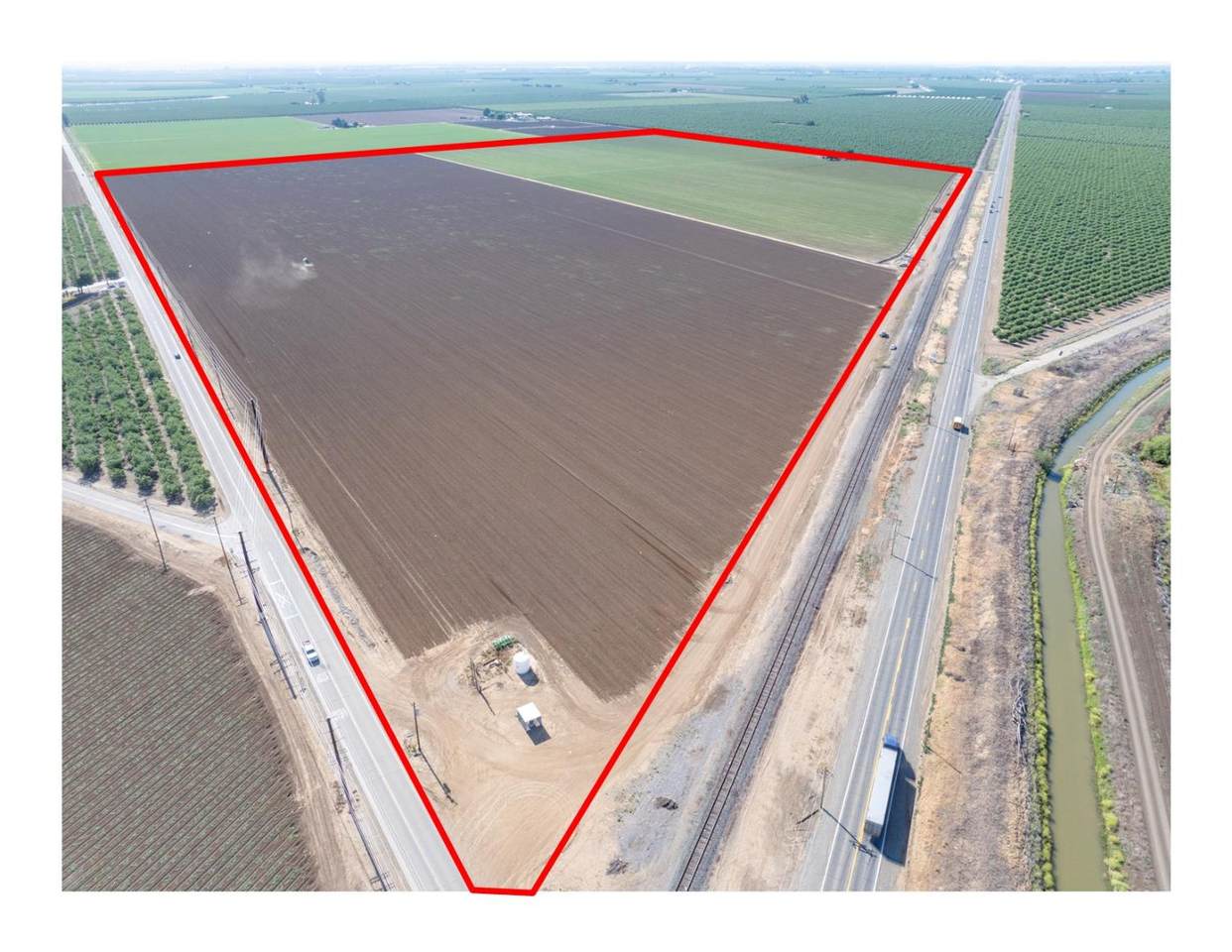 19054 Ca-33 - Photo 1