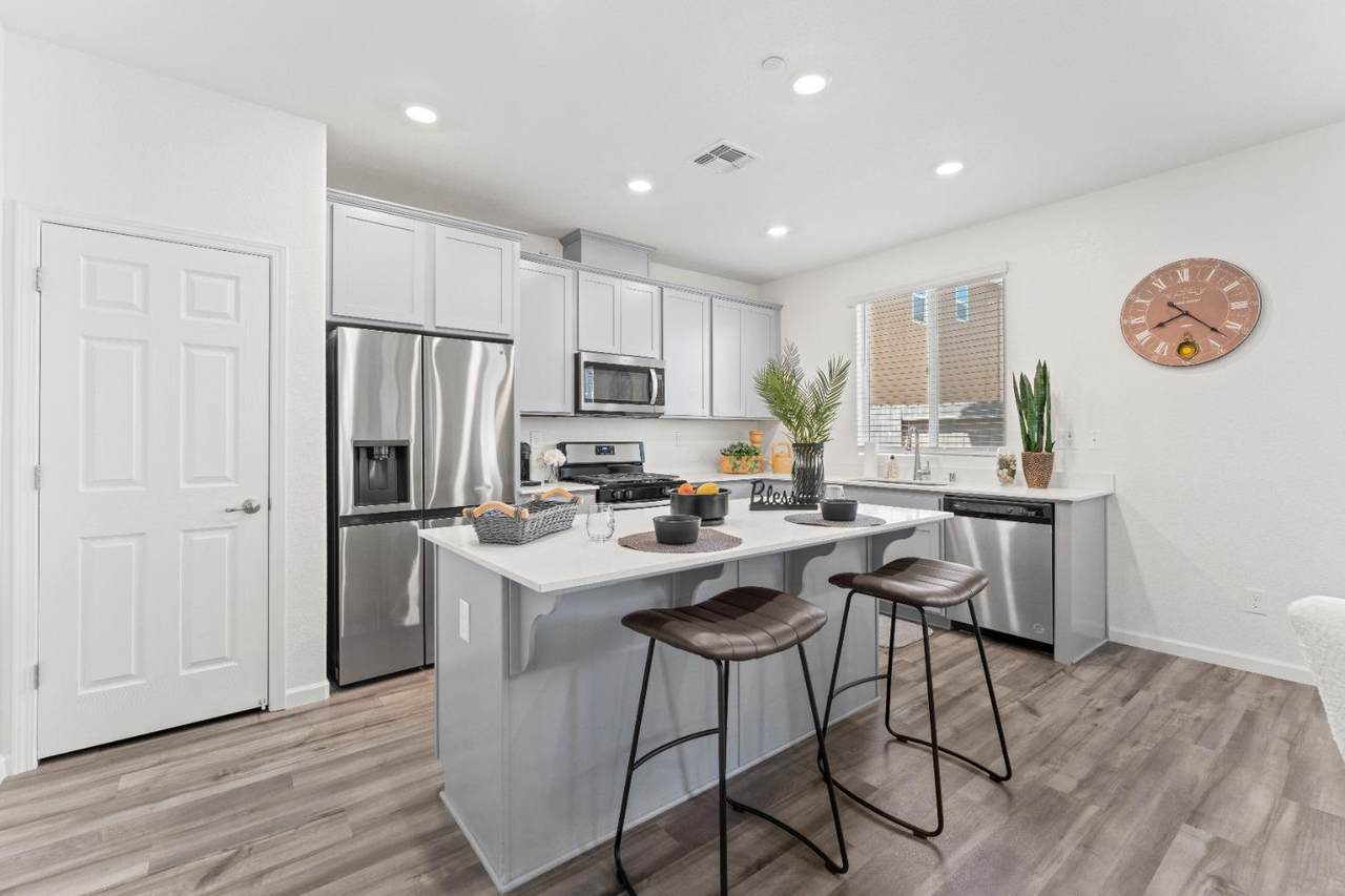 5003 Shoveler Lane - Photo 1
