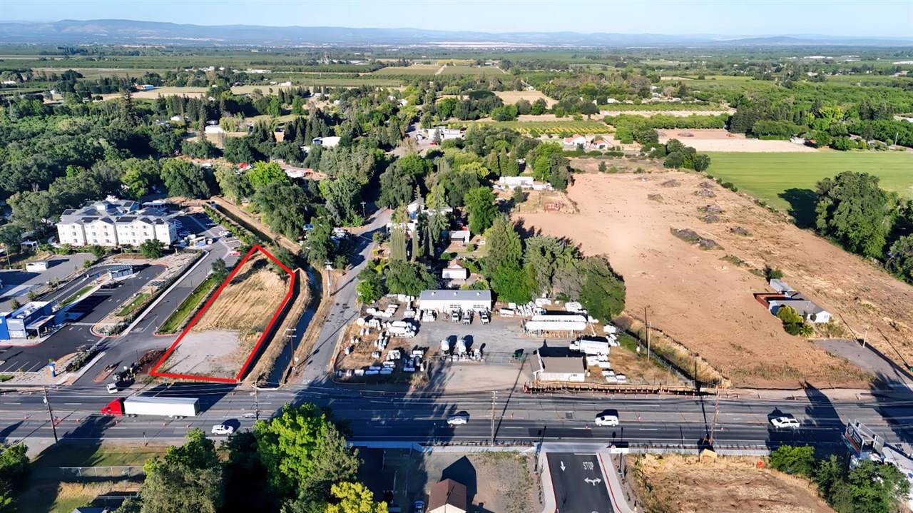 1458 State Highway 99 - Photo 1