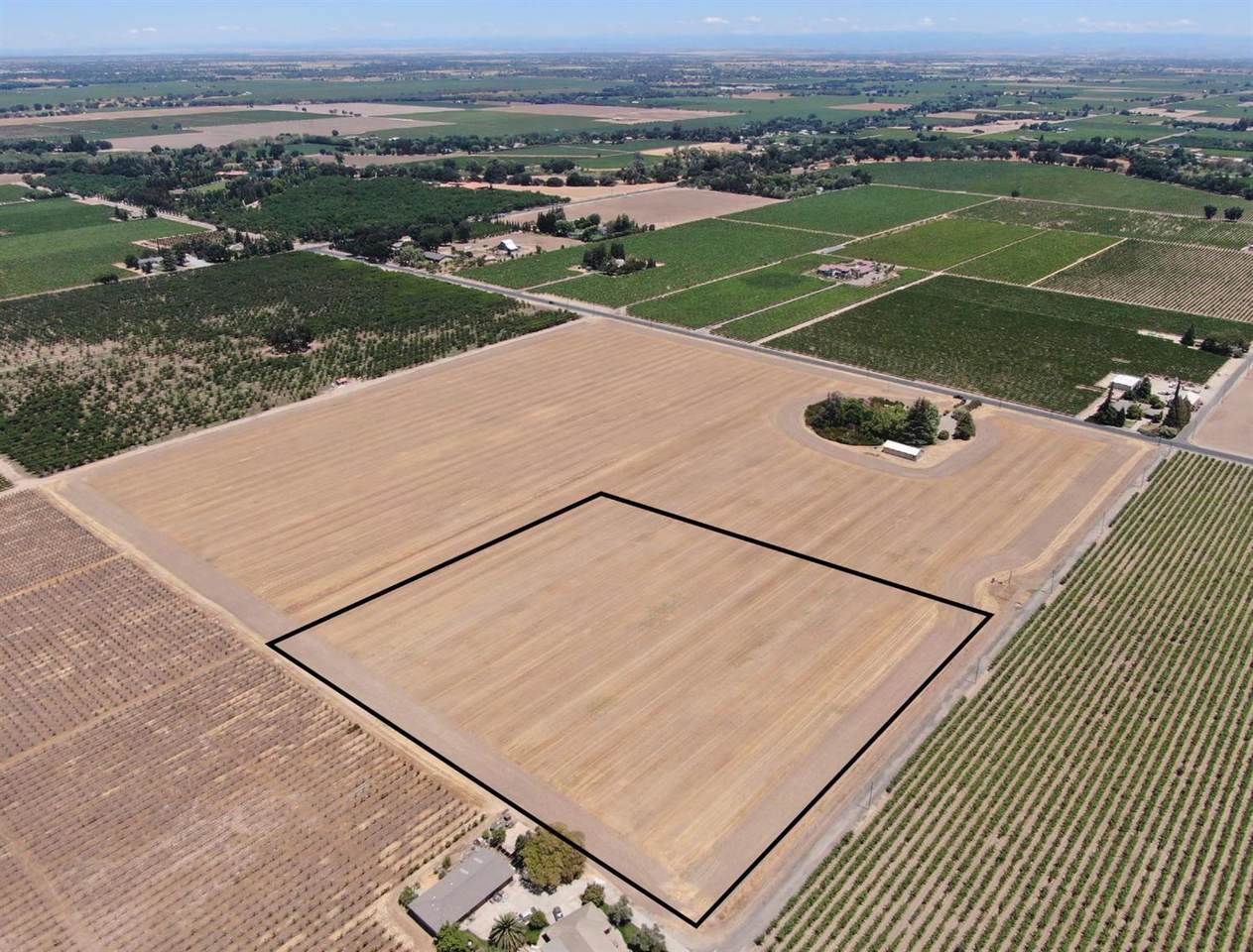 21759 Davis Road - Photo 1