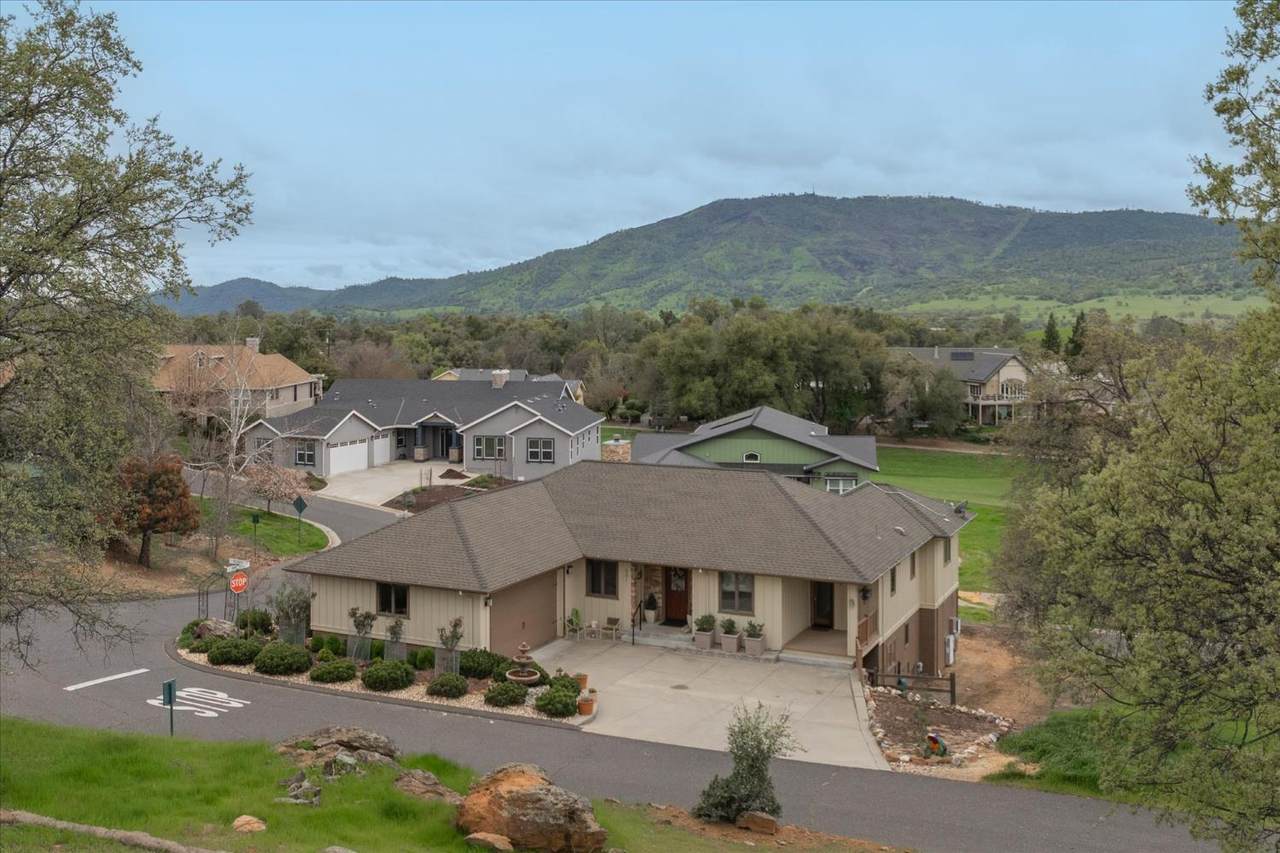 501 Rosebush Court - Photo 1