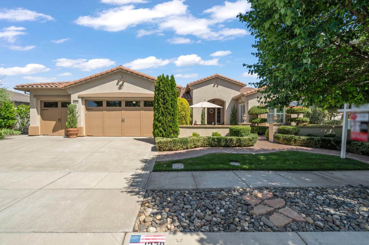 1379 Maple Valley - Photo 1
