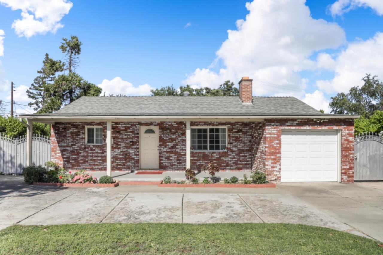 5918 Pershing Avenue - Photo 1