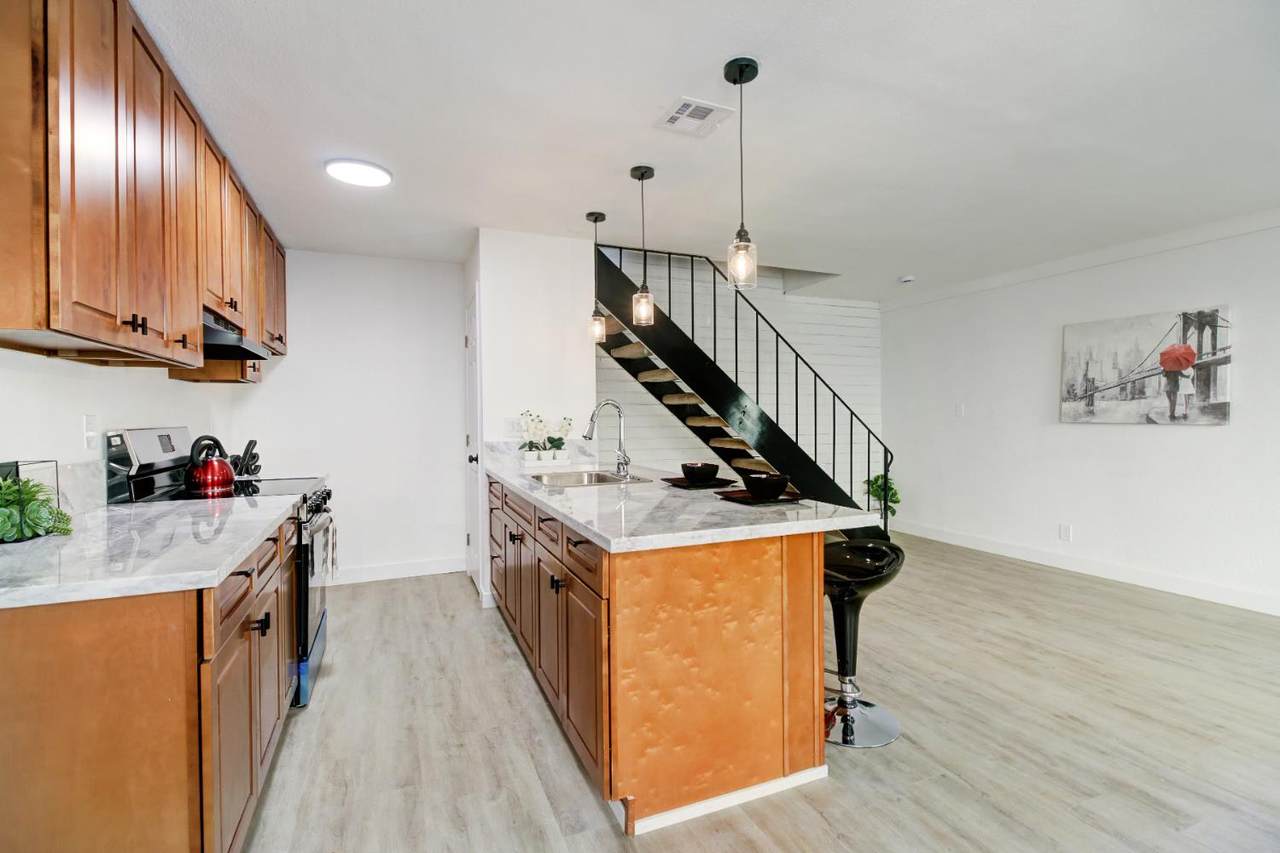 7400 Franklin Boulevard - Photo 1