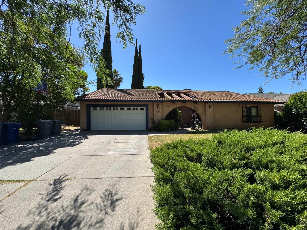1226 Brookdale Drive - Photo 1