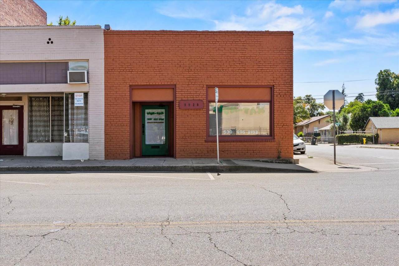 9920 Broadway - Photo 1