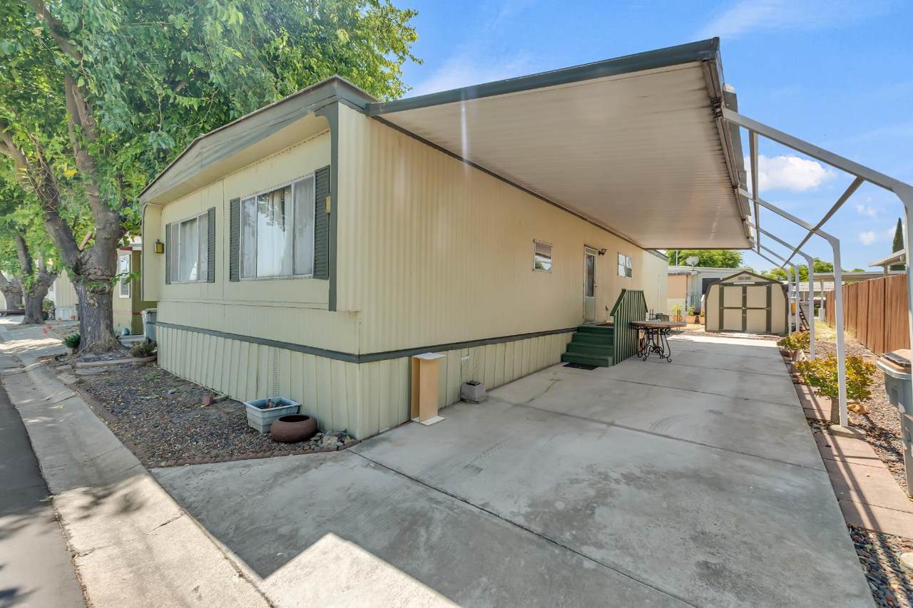 3901 Lake Road - Photo 1