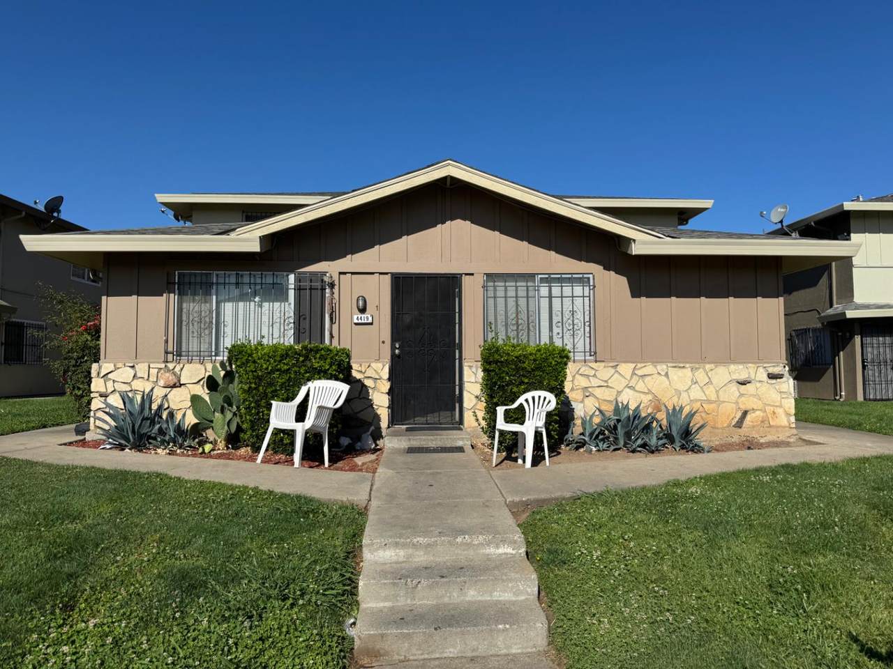 4419 La Cresta Way - Photo 1