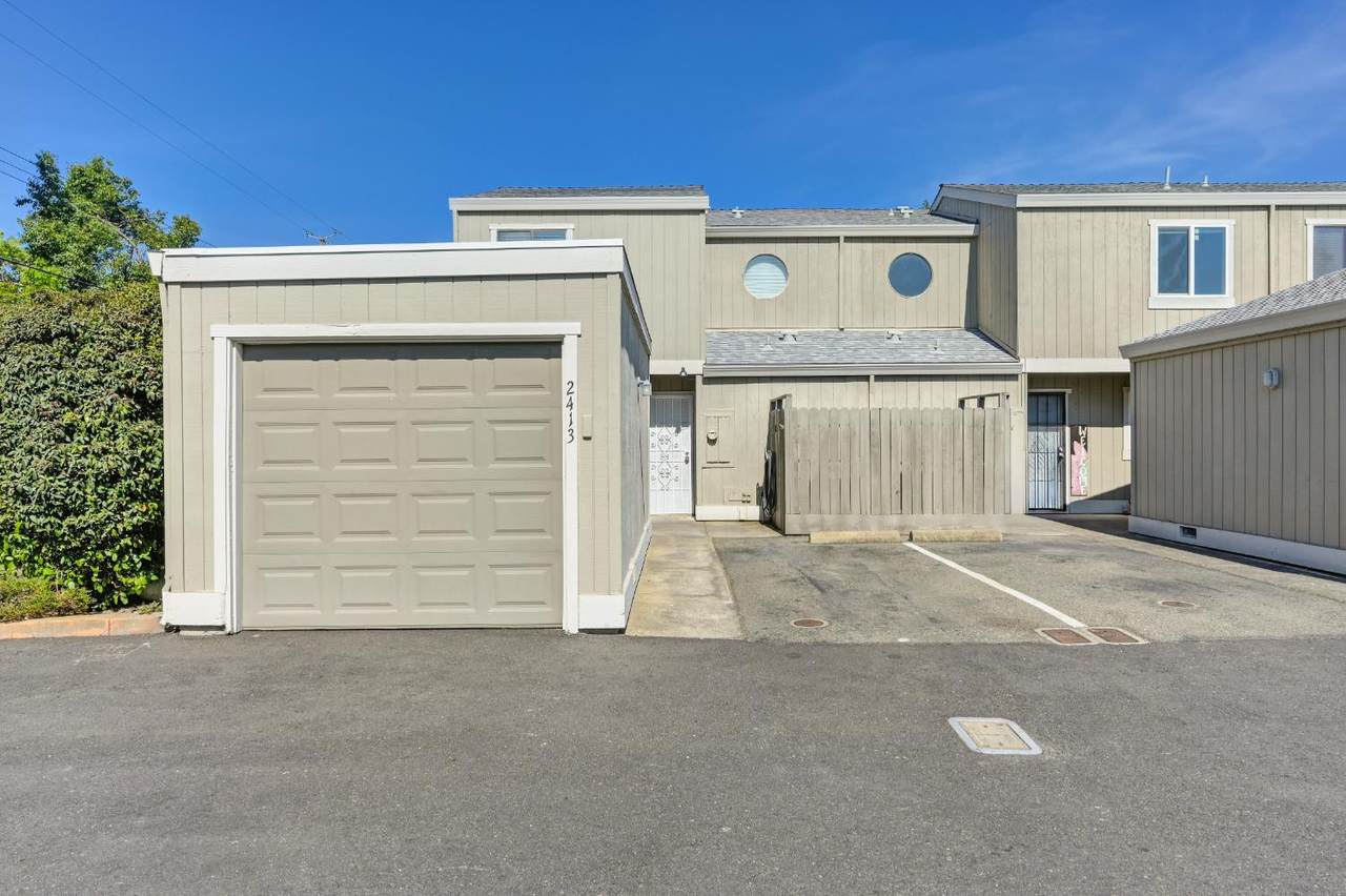 2413 Post Oak Lane - Photo 1