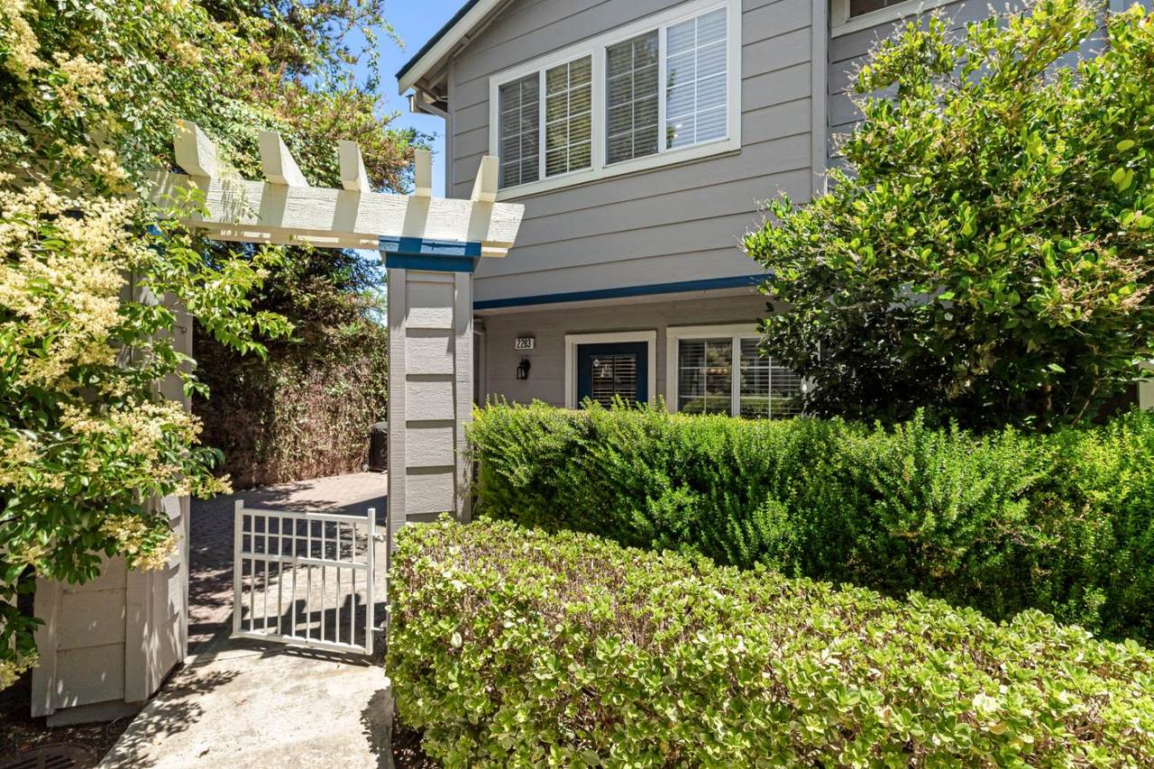 2283 Holtspur Court - Photo 1