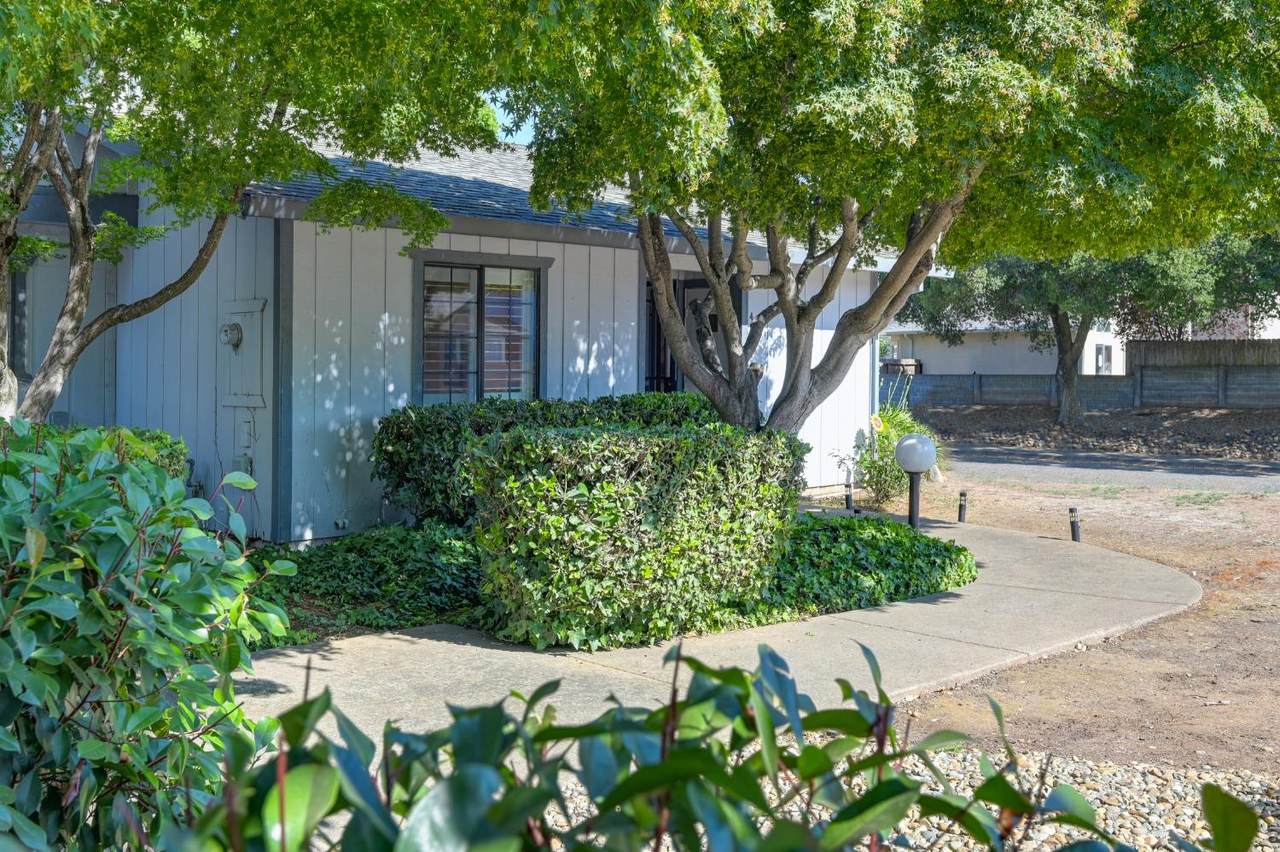 48 Westview Drive - Photo 1