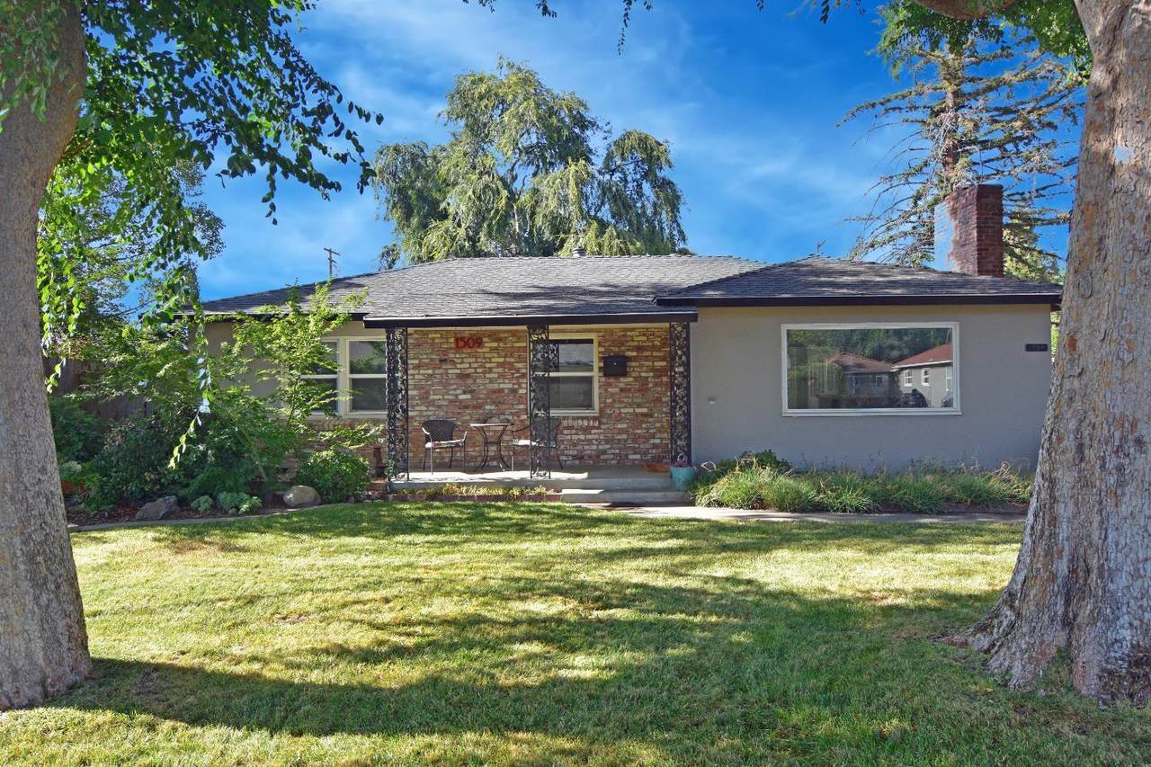 1509 Sycamore Street - Photo 1