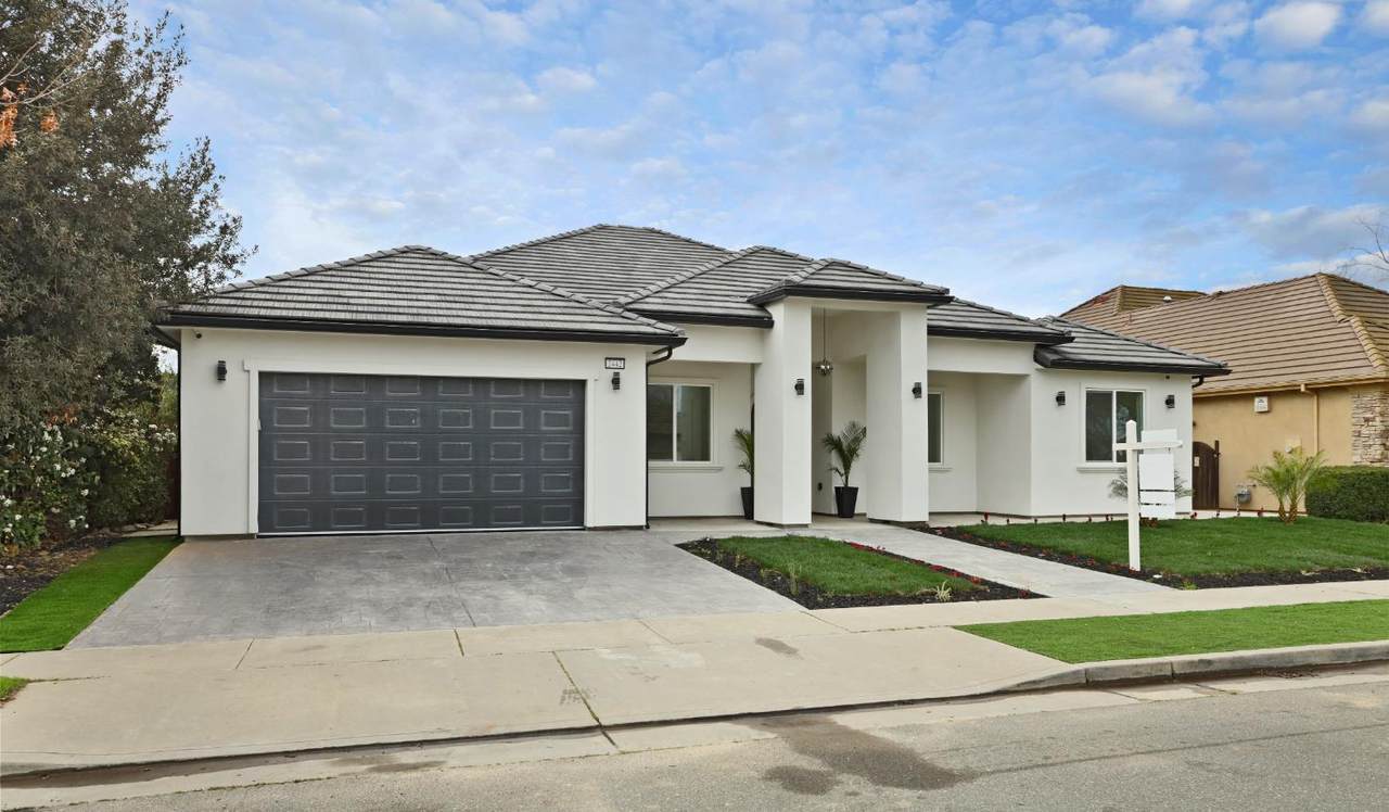 2442 Vintage Oaks Court - Photo 1