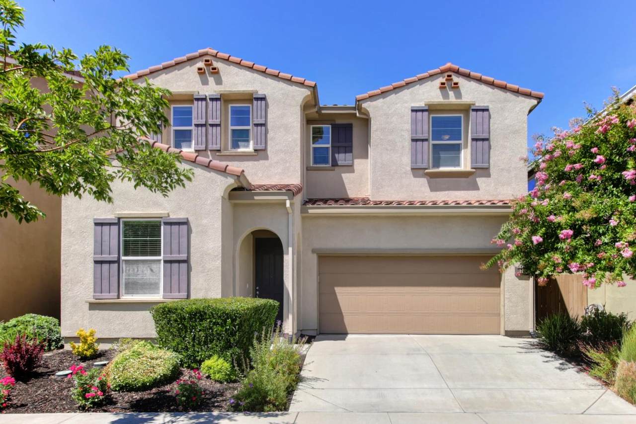3725 Kos Island Avenue - Photo 1