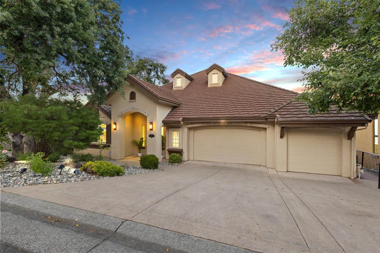 4031 Clubview Court - Photo 1