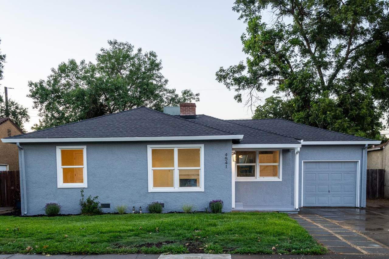 4541 Summit Way - Photo 1