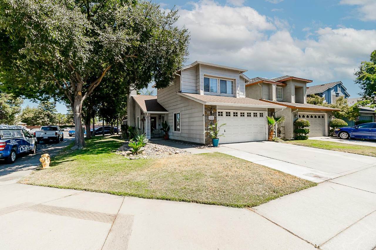 3725 Woodglen Drive - Photo 1