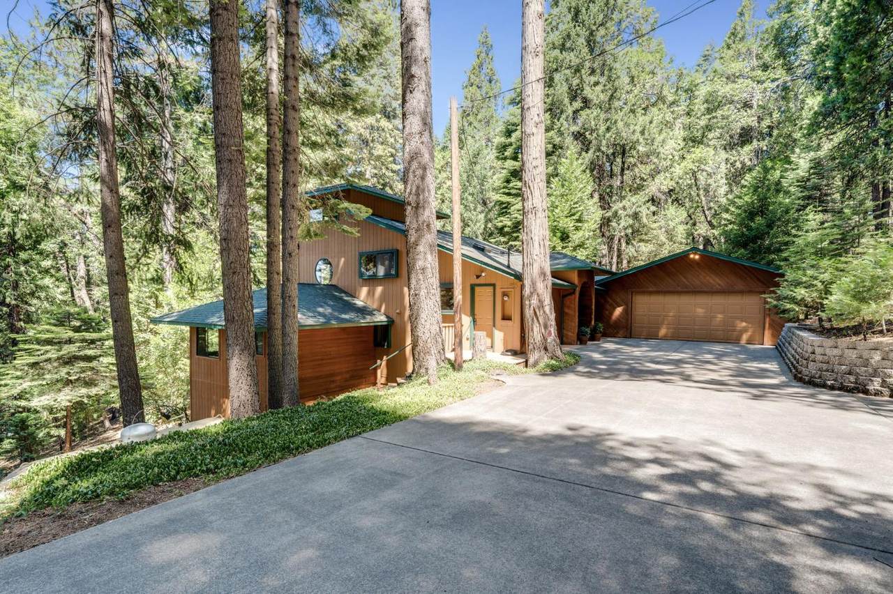 2111 Racoon Trail - Photo 1
