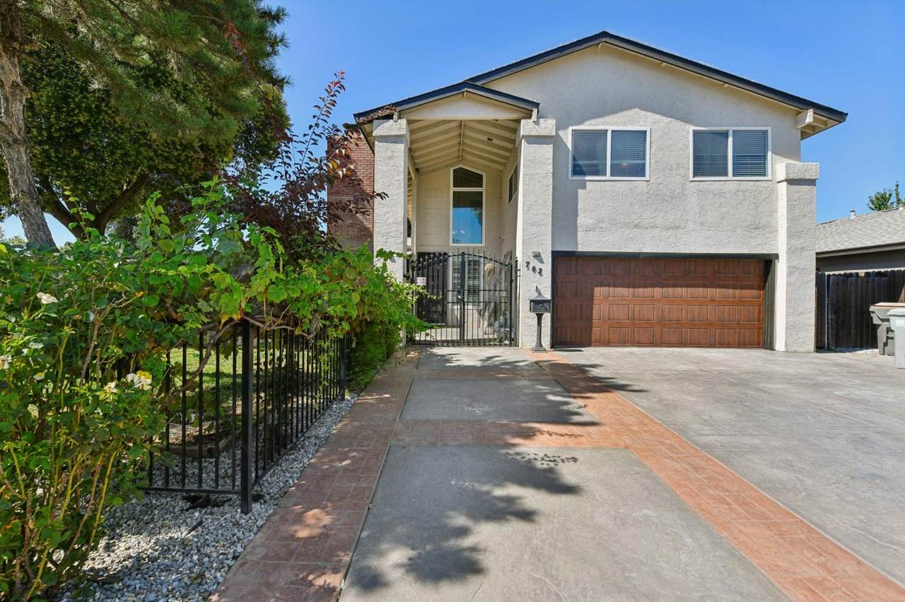 742 Cross Street - Photo 1