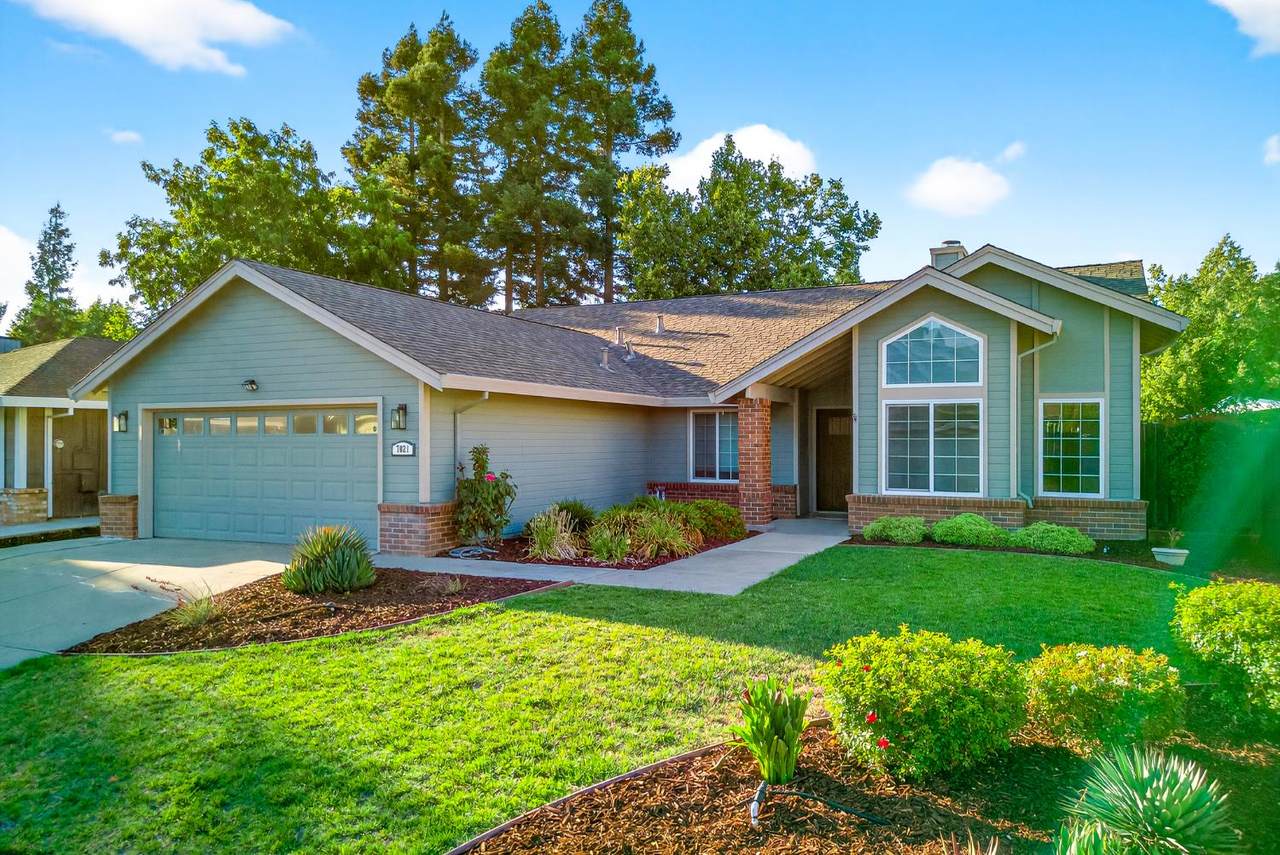 7021 Tiant Way - Photo 1