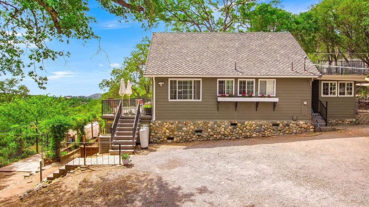 6490 Garden Park Dr - Photo 1