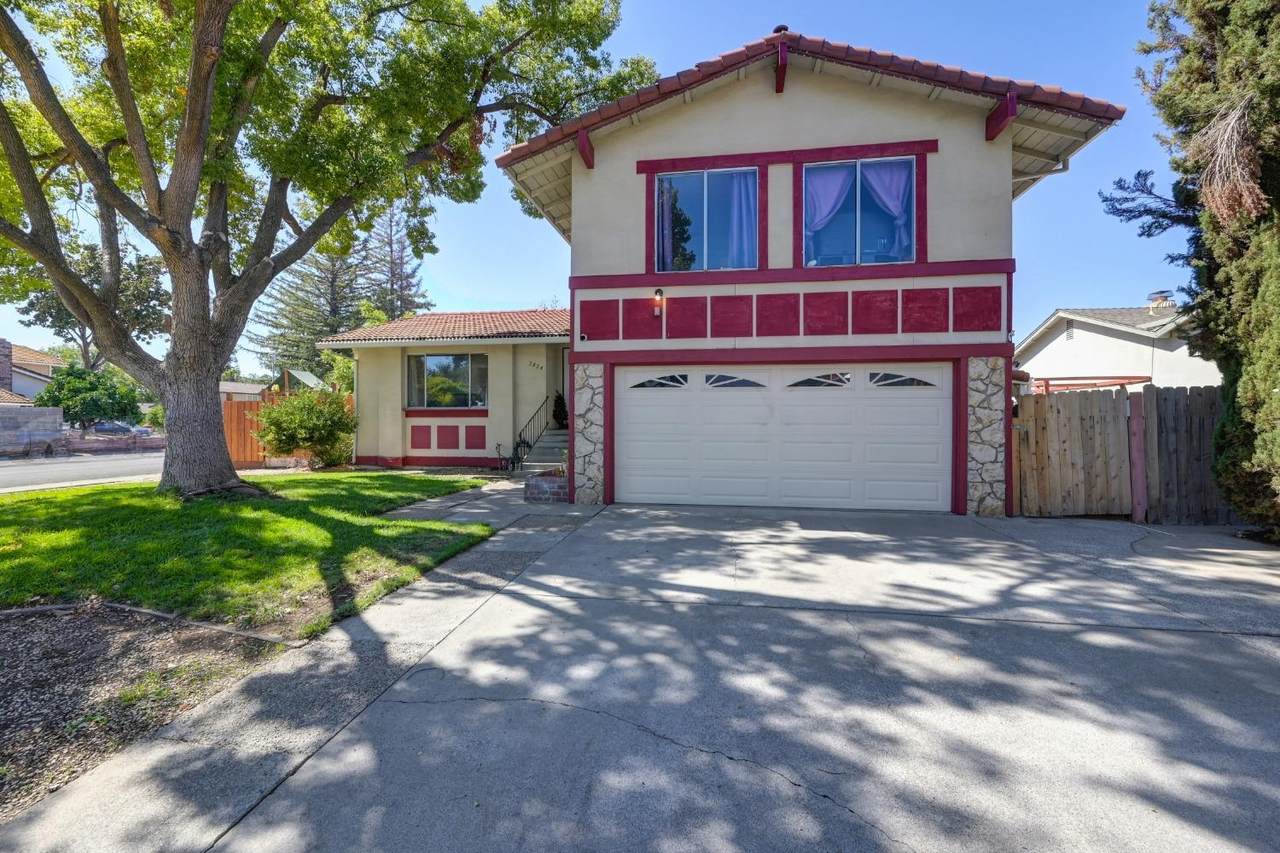3024 Tamango Way - Photo 1