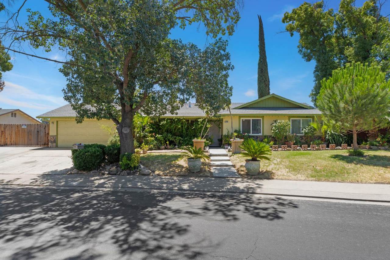 3120 Clogston Way - Photo 1