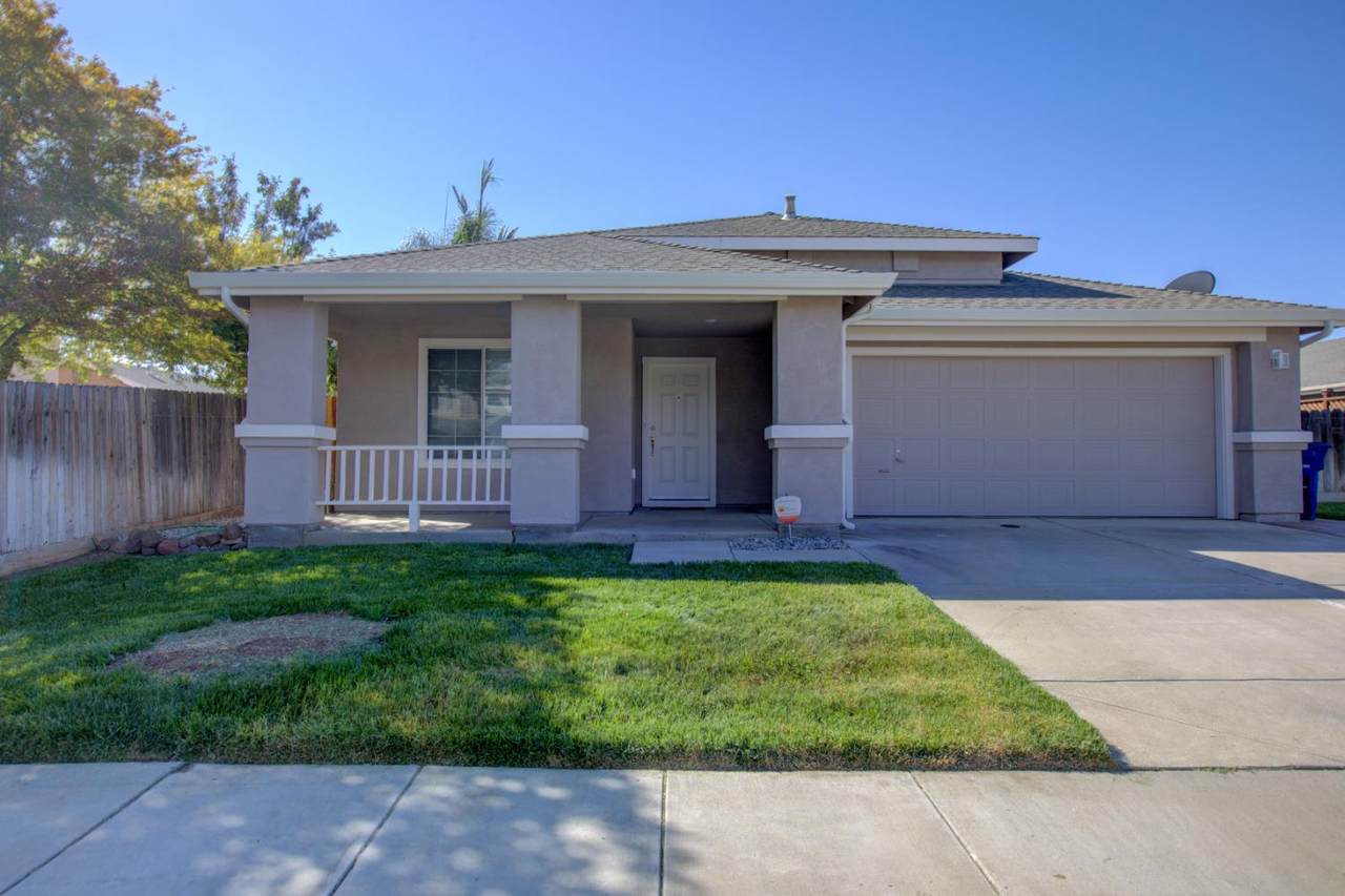 1224 Kingfisher Drive - Photo 1