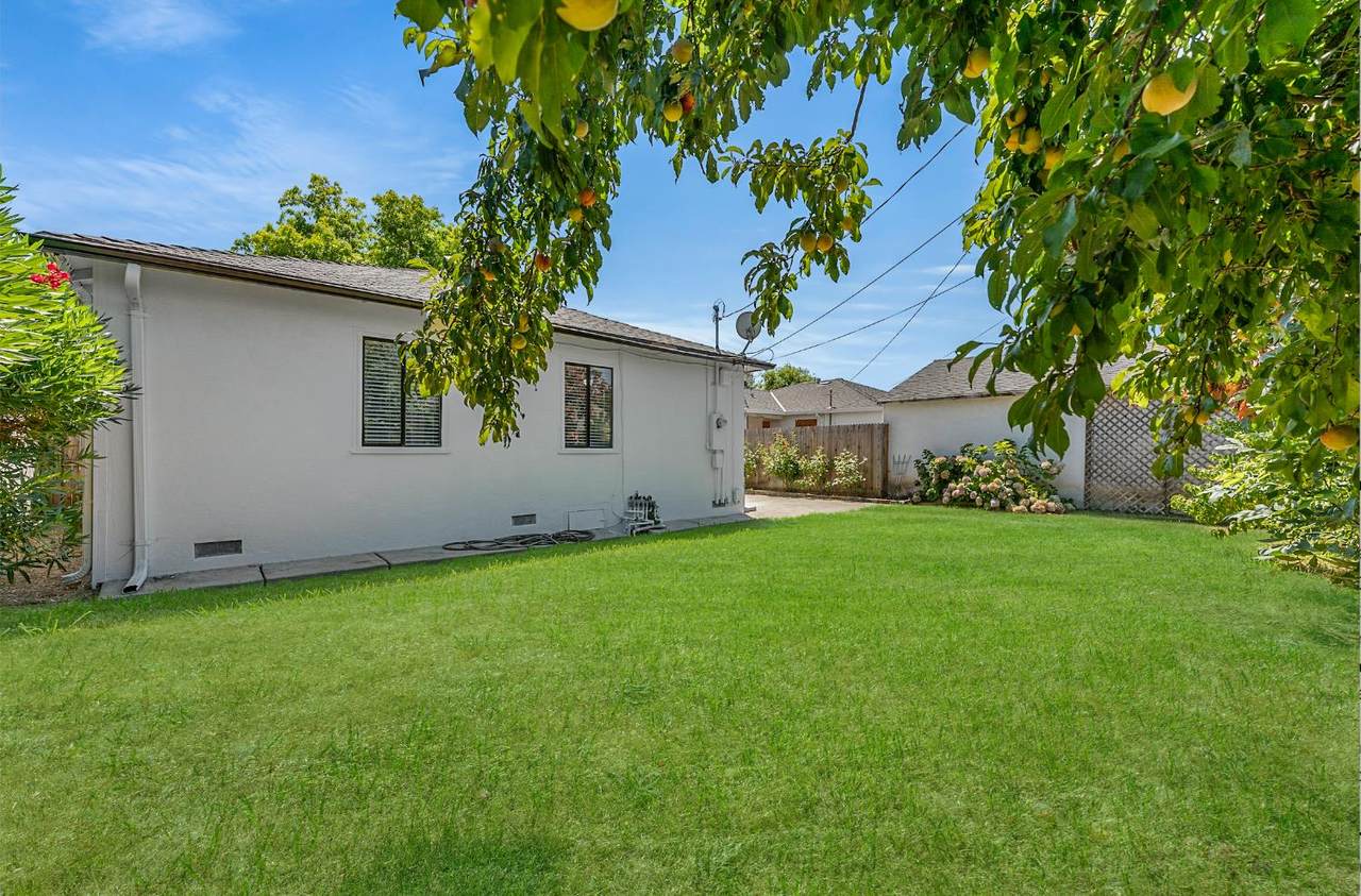 https://bt-photos.global.ssl.fastly.net/sacramento/1280_boomver_1_560899829-2.jpg