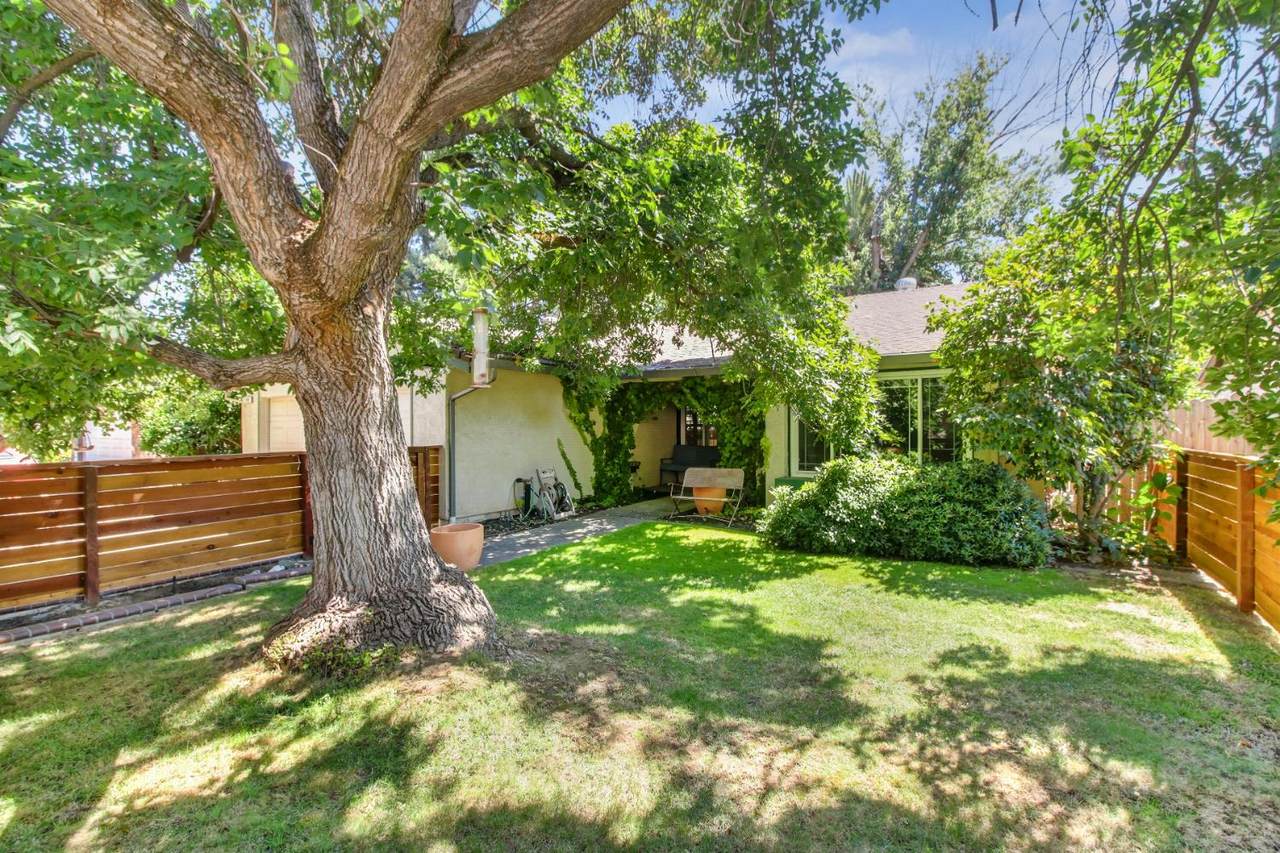 1500 Pebblestone Way - Photo 1