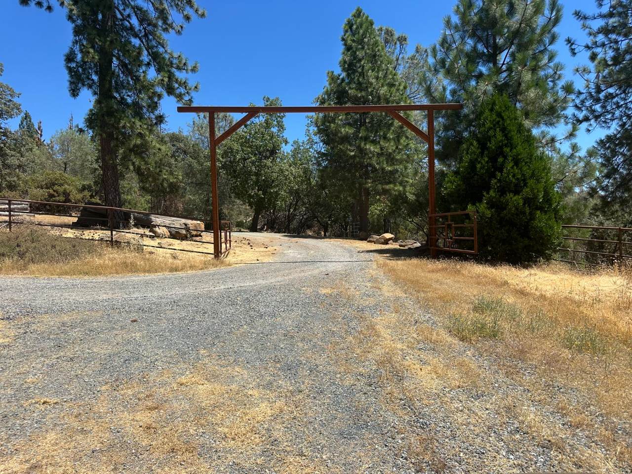 4721 Jefferys - Photo 1