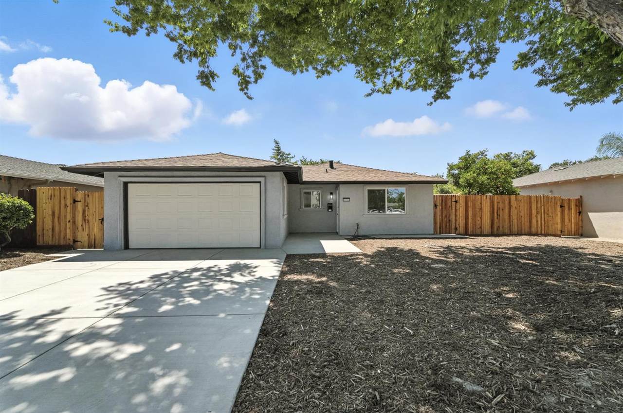 3109 Pembroke Drive - Photo 1