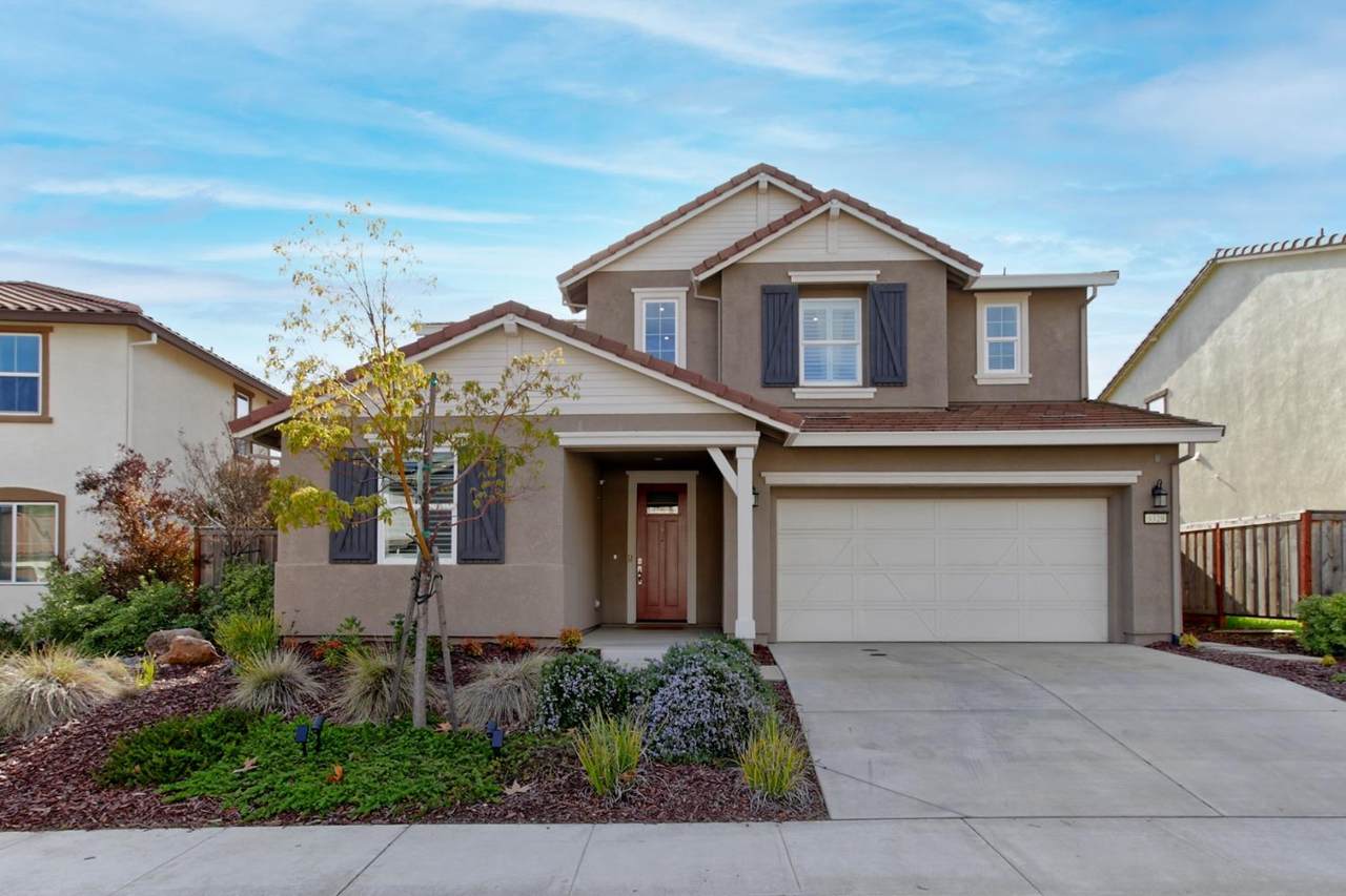 3329 Jackrabbit Court - Photo 1
