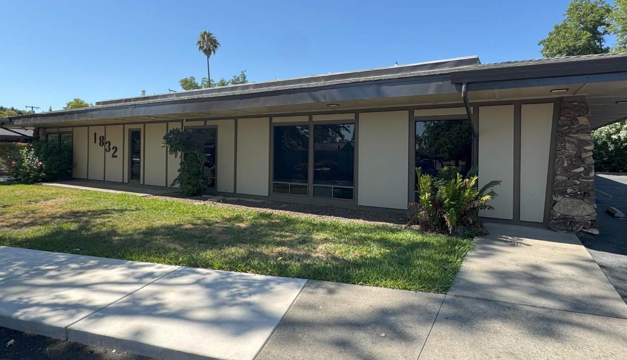 1832 Avondale Avenue - Photo 1