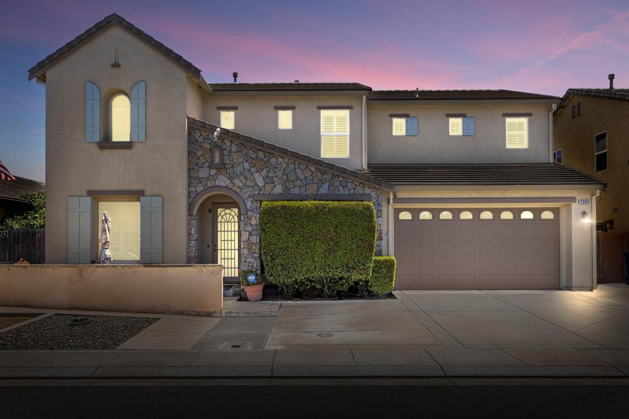 2808 Espana Lane - Photo 1