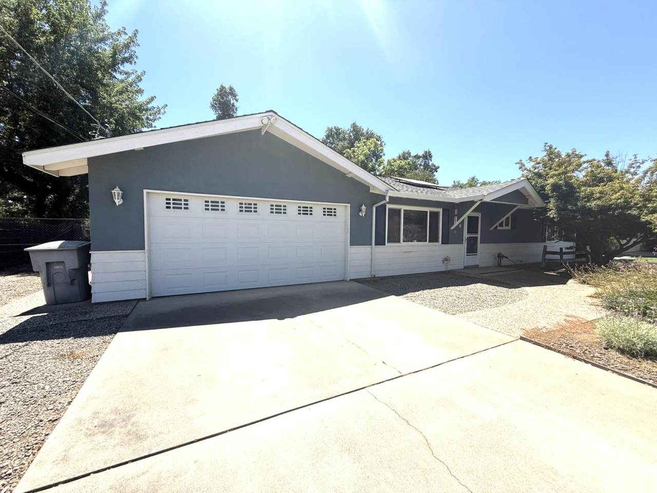 90 Hollis Lane - Photo 1