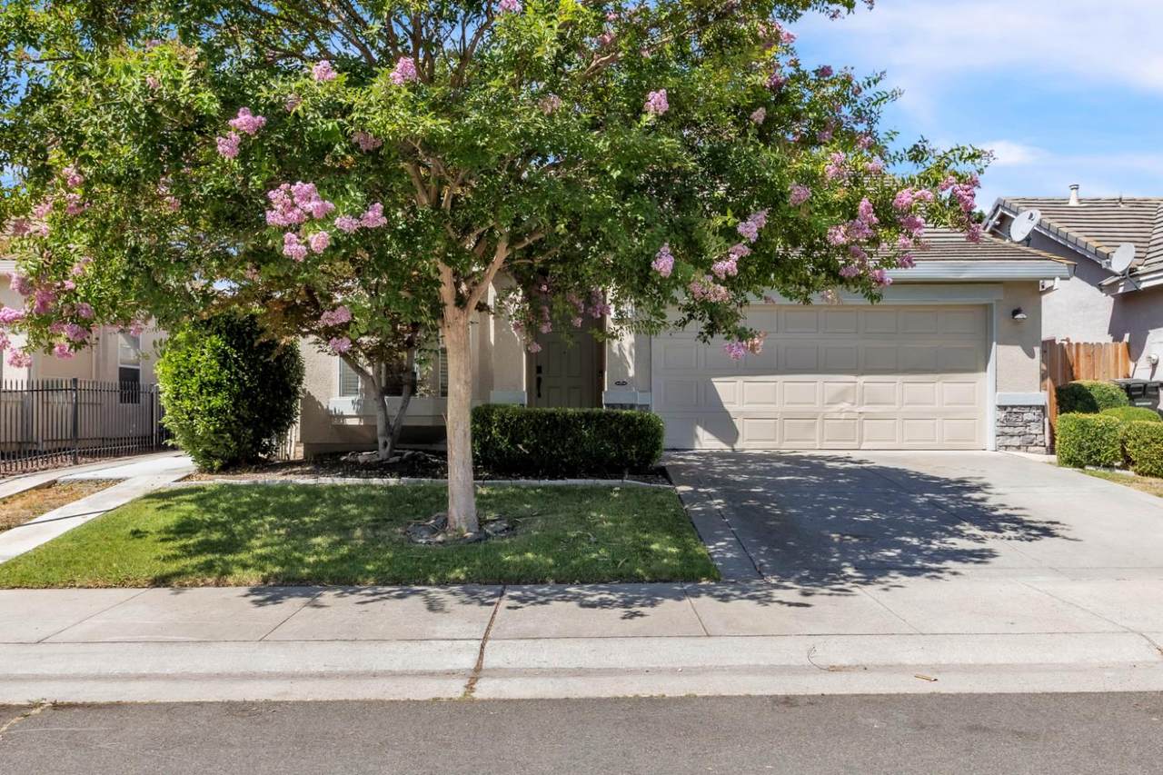 351 Groth Circle - Photo 1